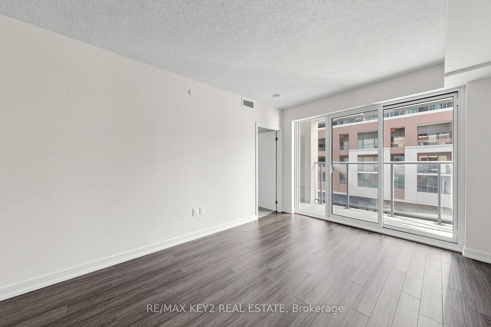 312 - 4010 Eglinton Avenue W, Toronto 3