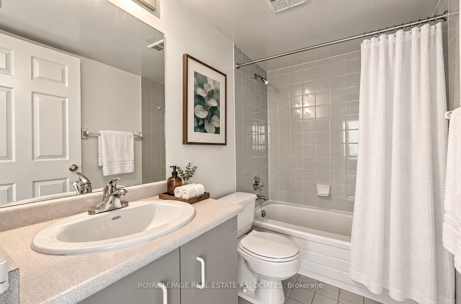 808-350 Rathburn Rd, Mississauga, view 32