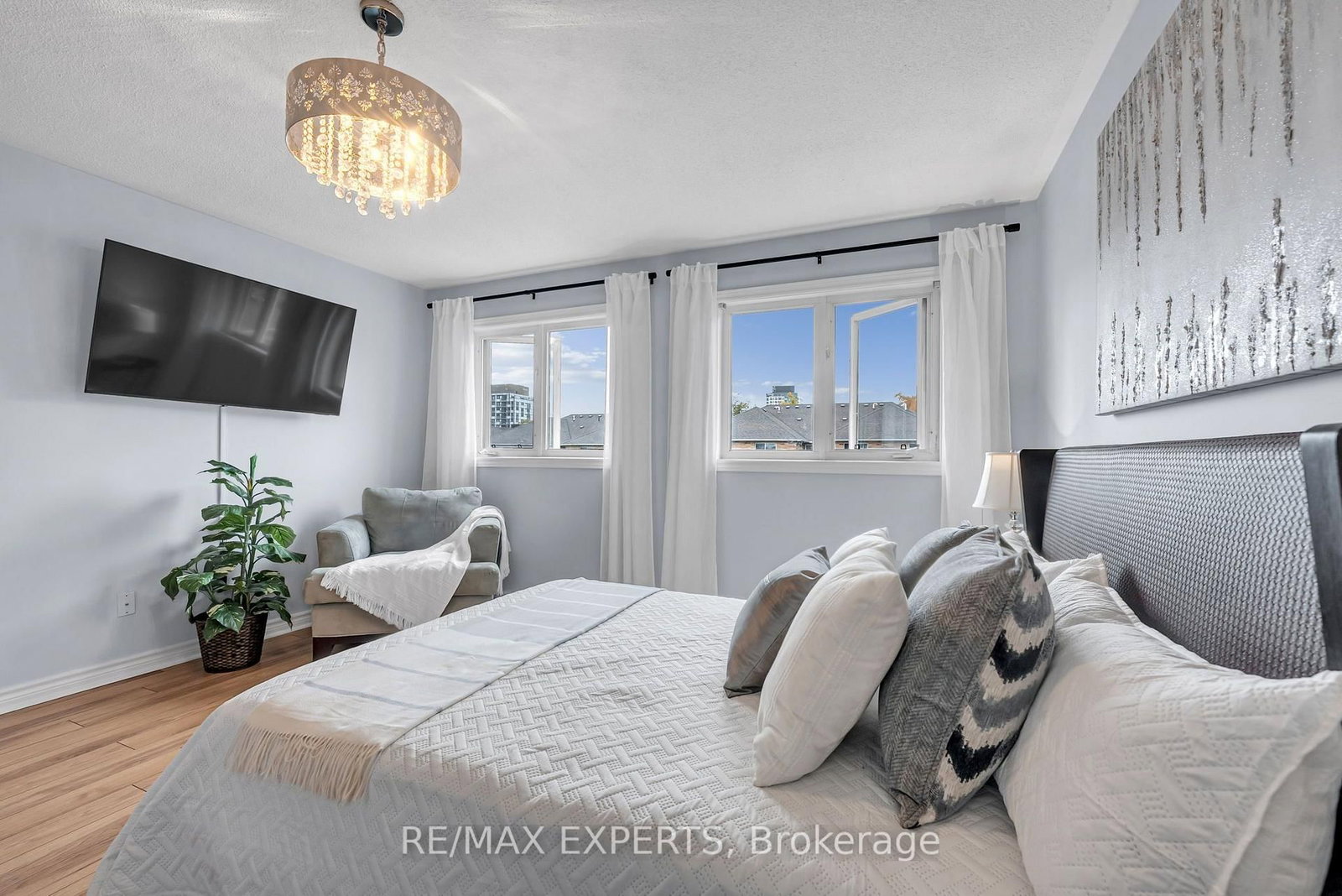 836 St Clarens Avenue • Toronto, ON photo 19