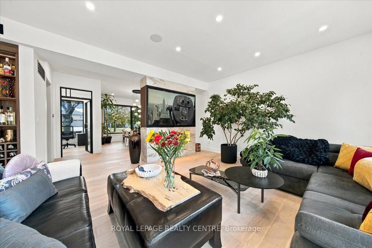 116 Elmcrest Road • Toronto, ON photo 9