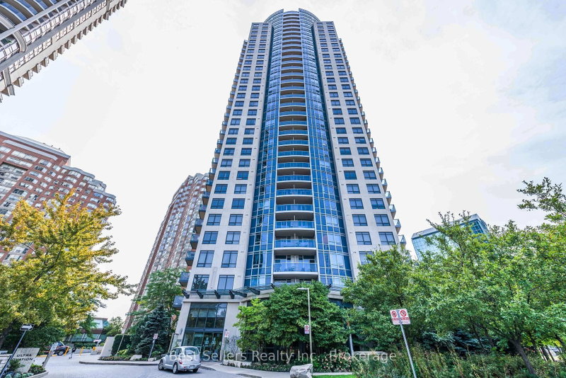 330 Burnhamthorpe Rd W photo 1
