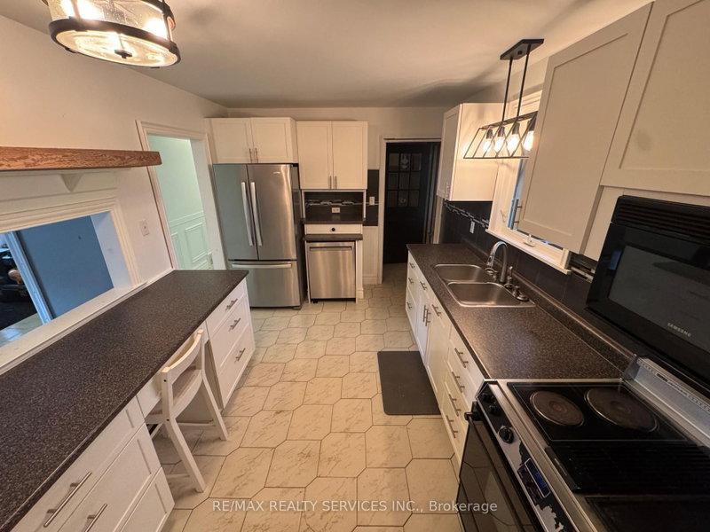 82 Edelwild Dr photo 3