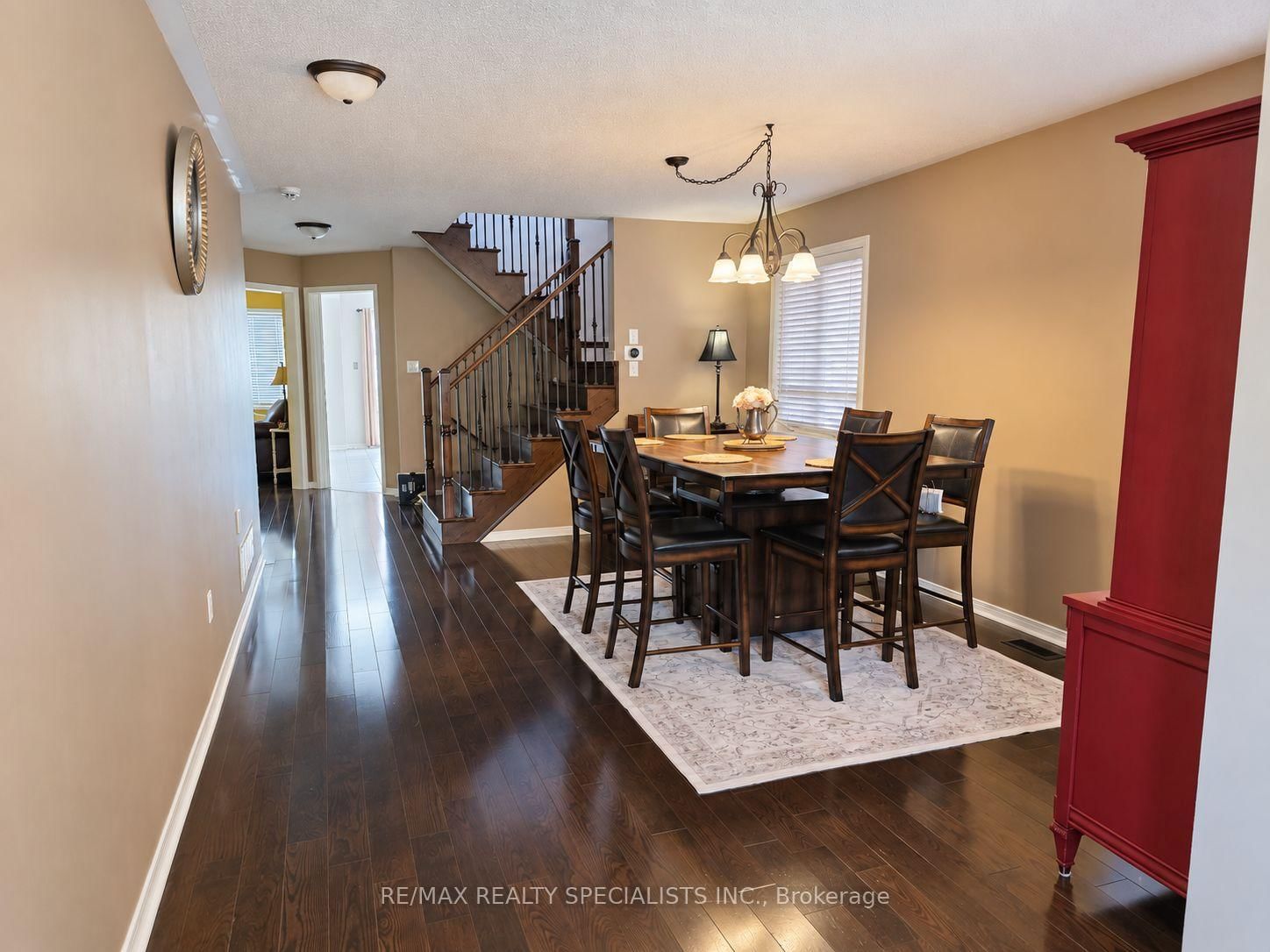 482 Grant Way • Milton, ON photo 2