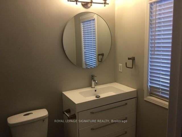 Upper-7092 Walworth Crt, Mississauga, view 16