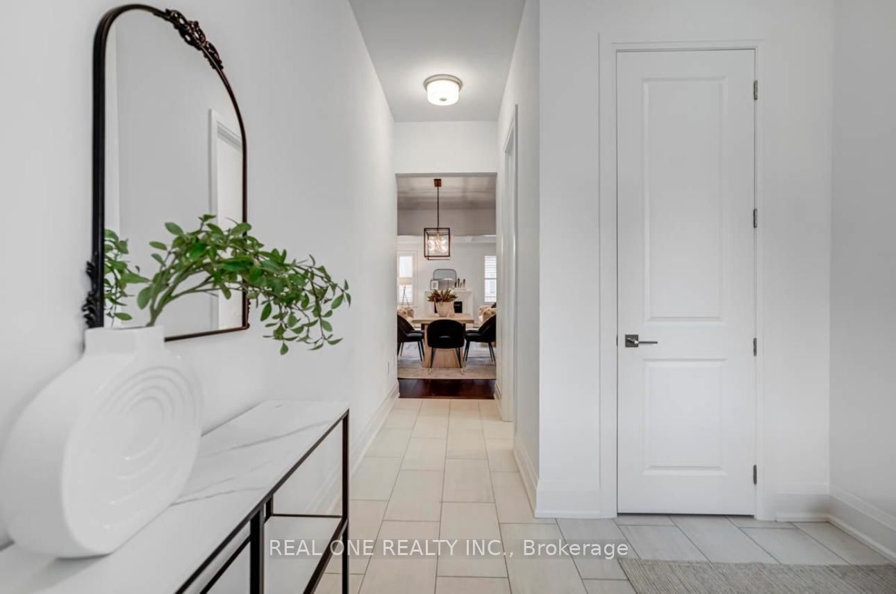 4157 Hillsborough Crescent, Oakville 3