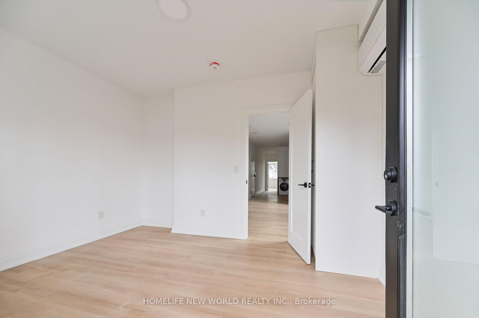 Second - 228 Emerson Ave Avenue, Toronto 4