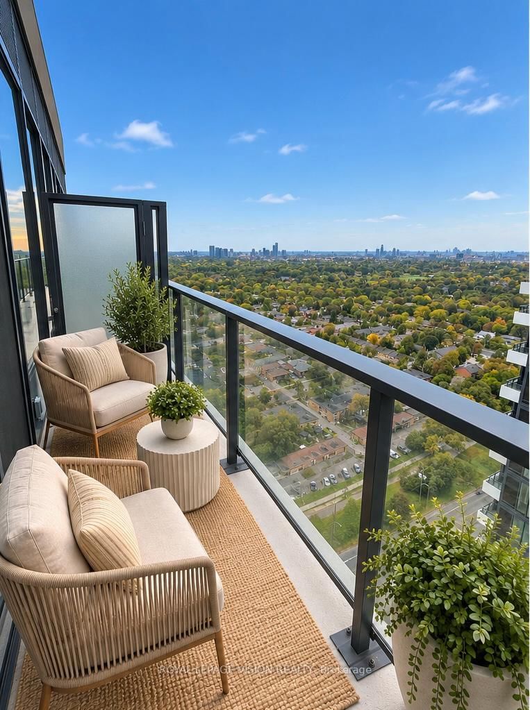2716 - 4010 Eglinton Avenue W