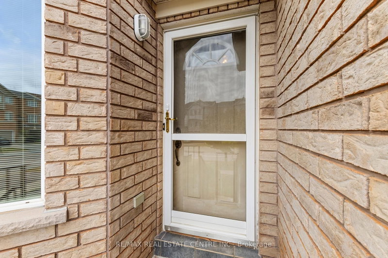 45 Atwood Ave photo 3