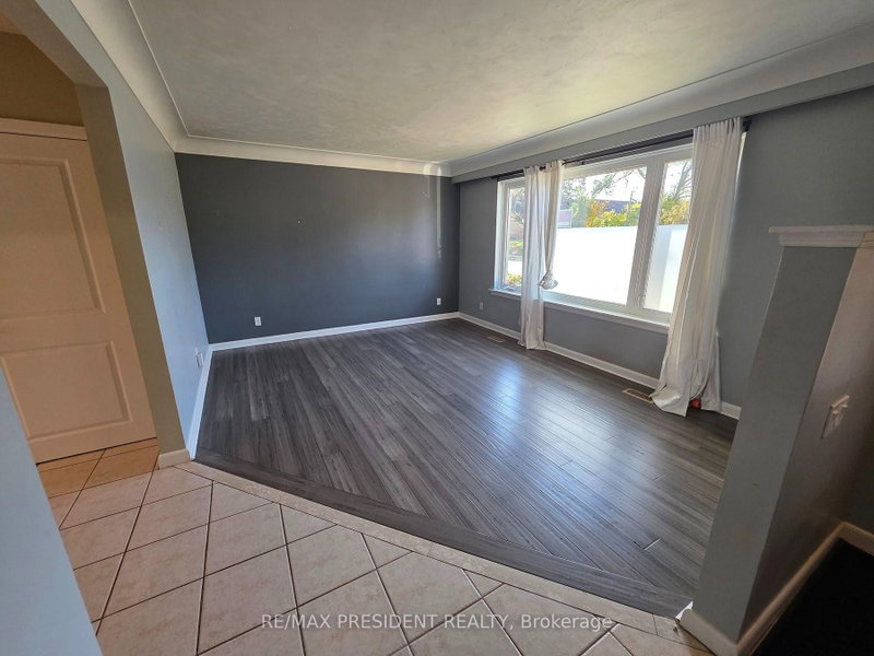 2280 Mountainside Dr photo 4
