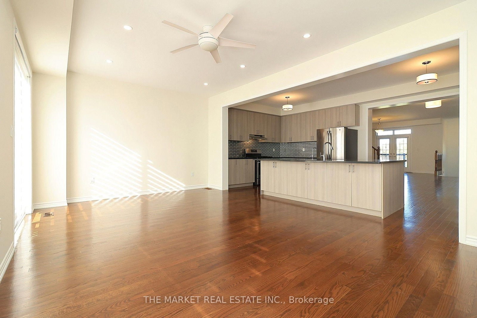 13 Father Redmond Way • Toronto, ON photo 20