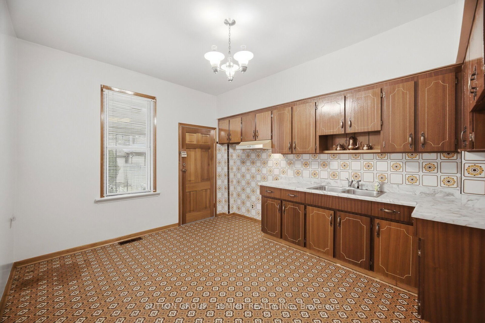28 SYMINGTON Avenue • Toronto, ON photo 13