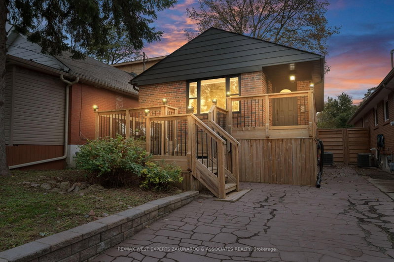 56 Roxaline Street