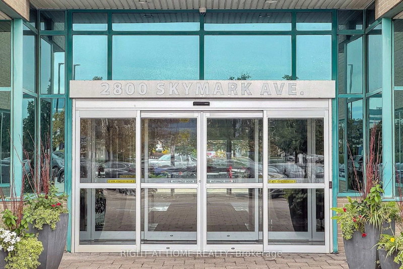 2800 Skymark Ave photo 4