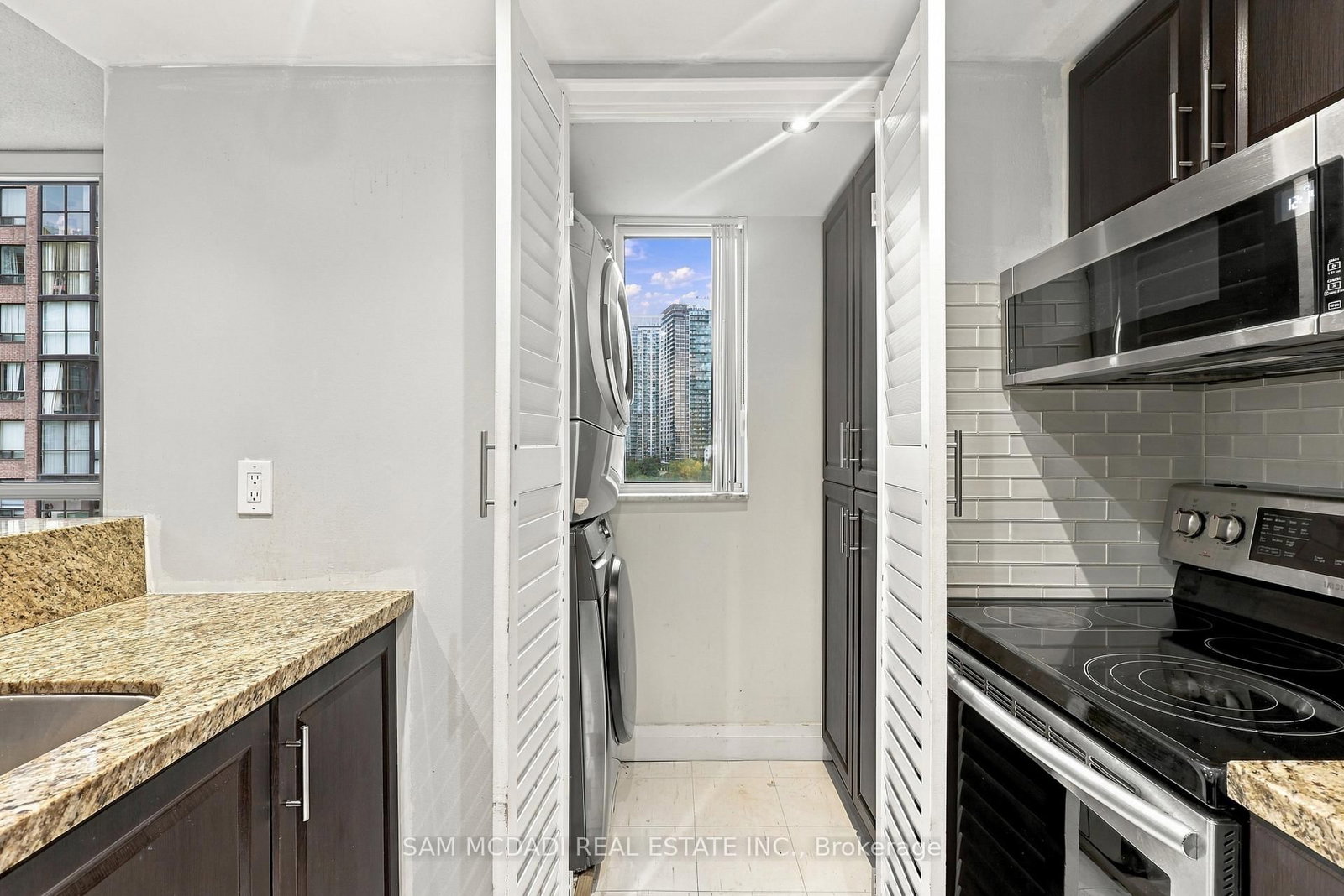 265 Enfield Place • #903 • Mississauga, ON photo 8