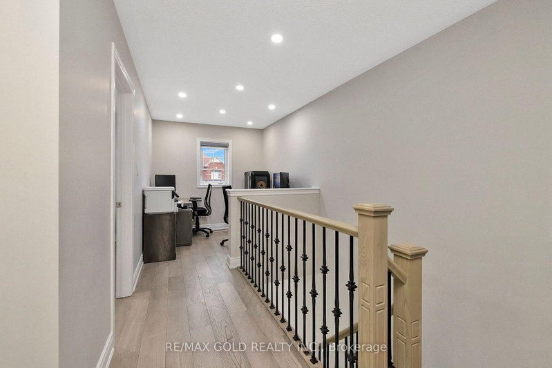 47 Antibes Dr photo 4