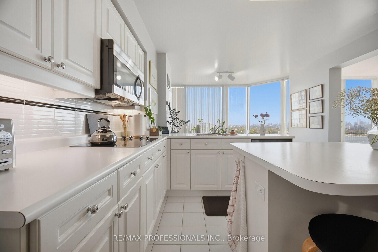 1 Palace Pier Court • #4203 • Toronto, ON photo 14