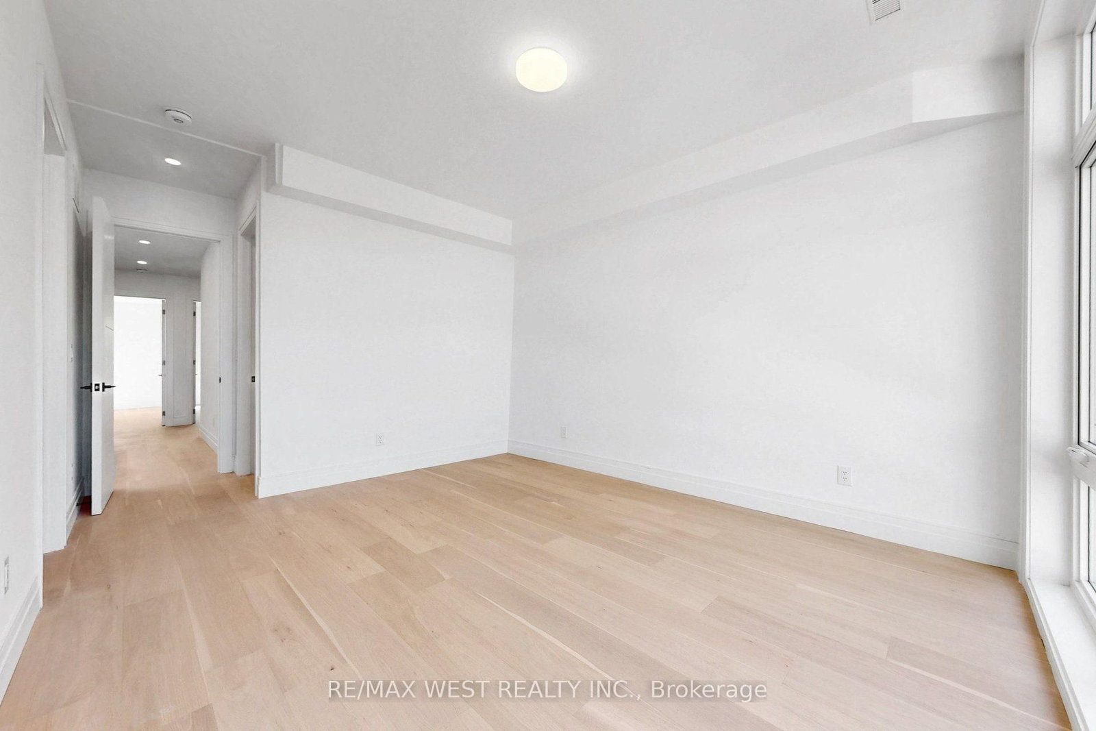 2639R Dundas Street W • #3 • Toronto, ON photo 28