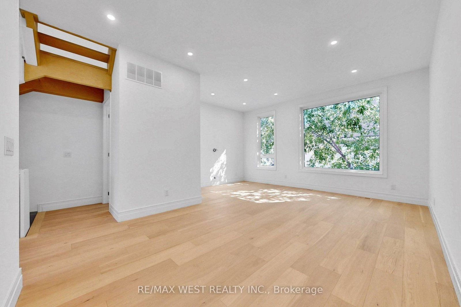 2639R Dundas Street W • #3 • Toronto, ON photo 13