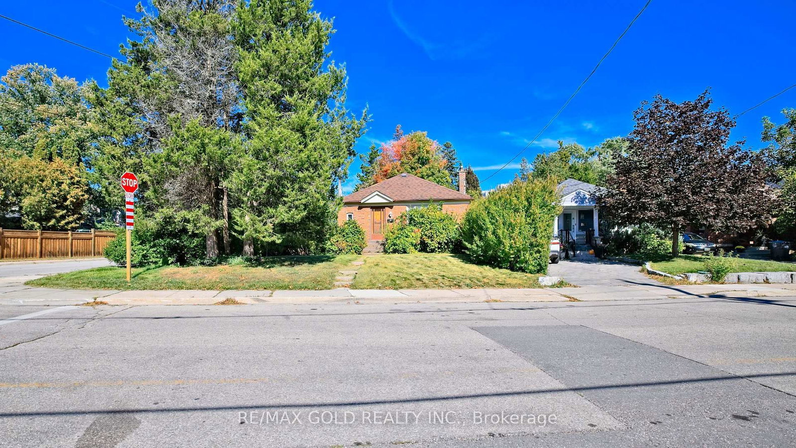 11 Pine Ave, Mississauga, view 32