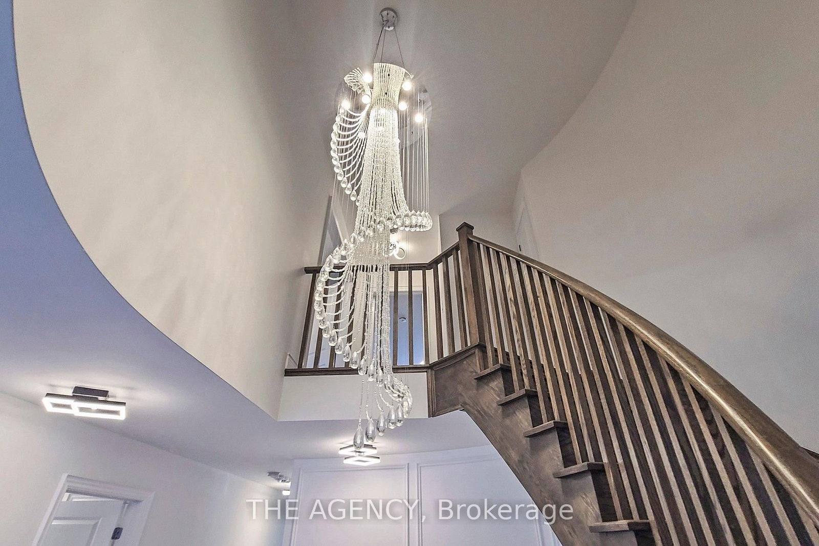 7 Kipling Grove Crt, Toronto, view 9