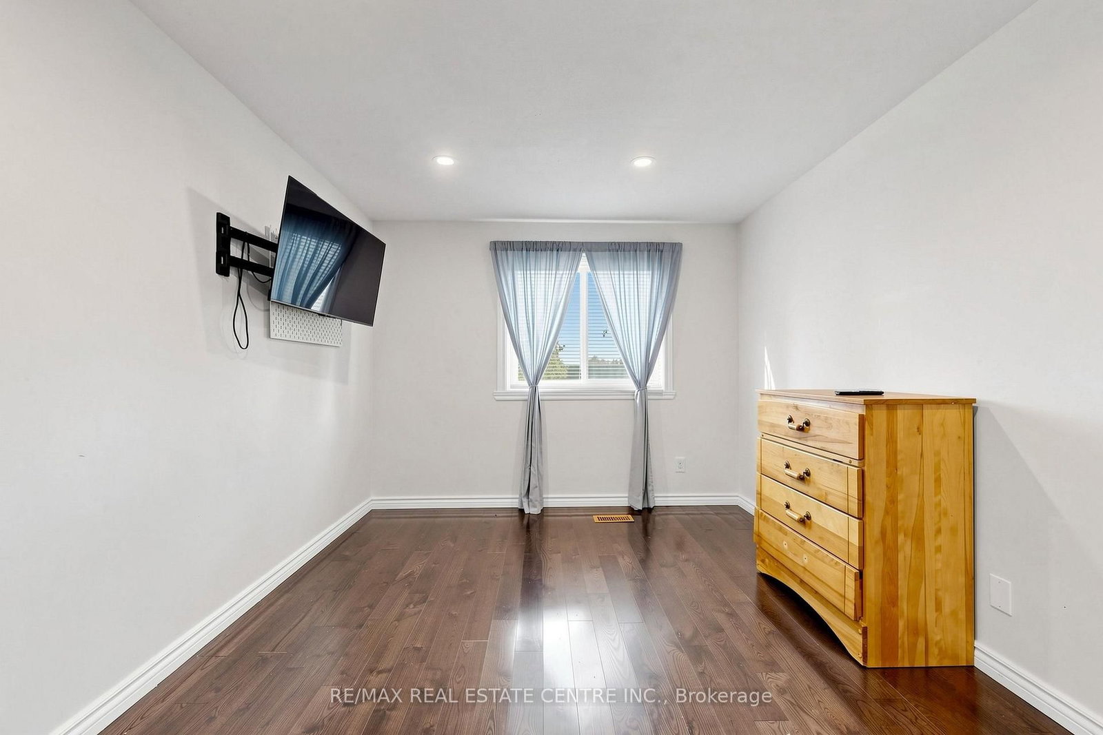 1 Hawkins Court • Brampton, ON photo 22