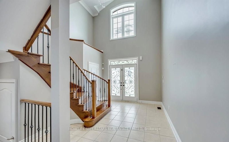 26 Maybeck Dr photo 3