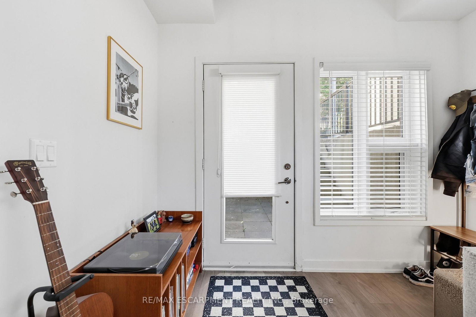 613 - 1129 Cooke Boulevard, Burlington 2