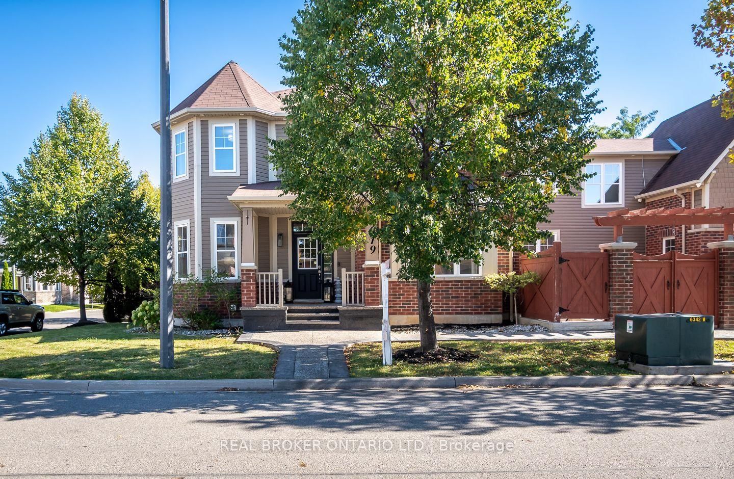 619 Snider Terrace • Milton, ON photo 2