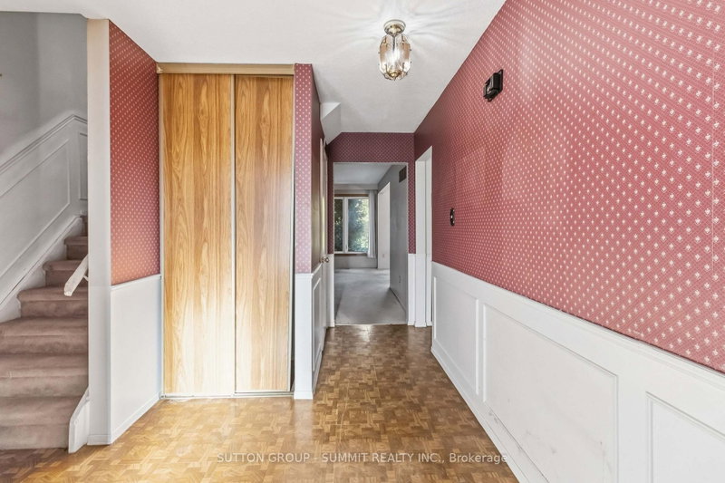 3097 AUTUMN HILL Cres photo 2