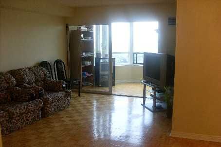 1410 - 135 Hillcrest Ave, Mississauga, L5B4B1 | Image 3