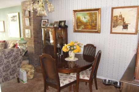 164 Burbank Cres, Orangeville, L9W3H8 | Image 3