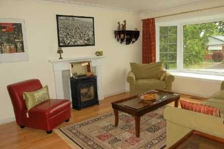 18 Shadowbrook Dr, Toronto, M9B5K9 | Image 2