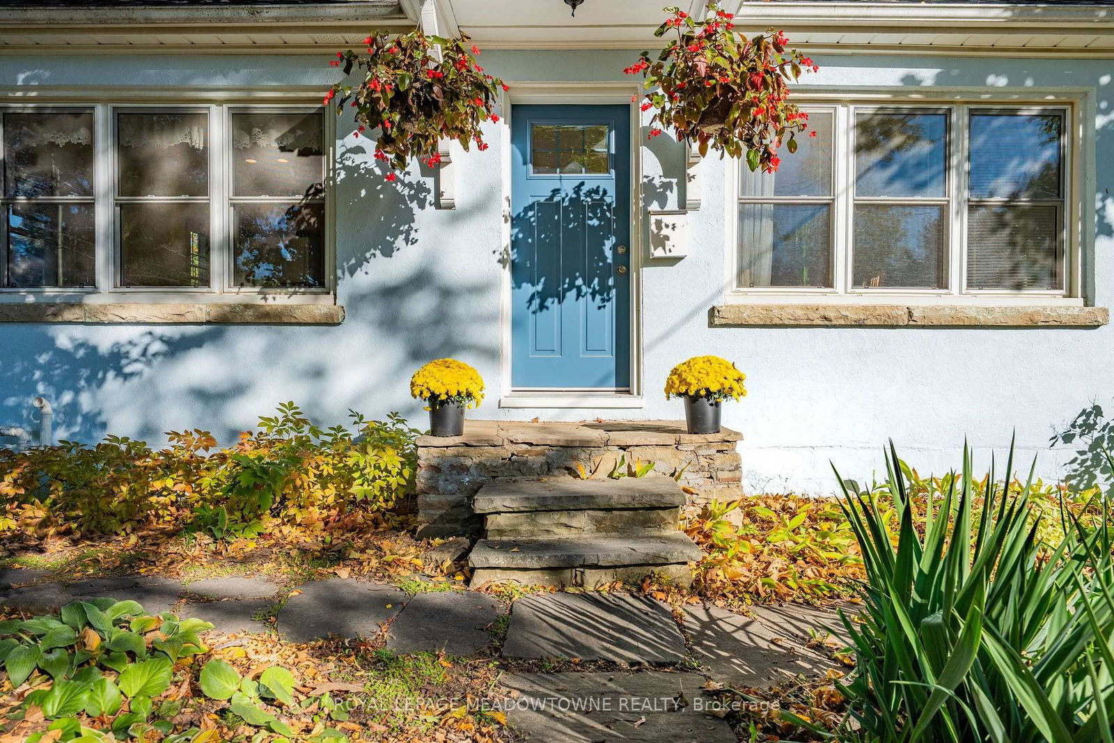 33 Durham Street • Halton Hills, ON photo 3
