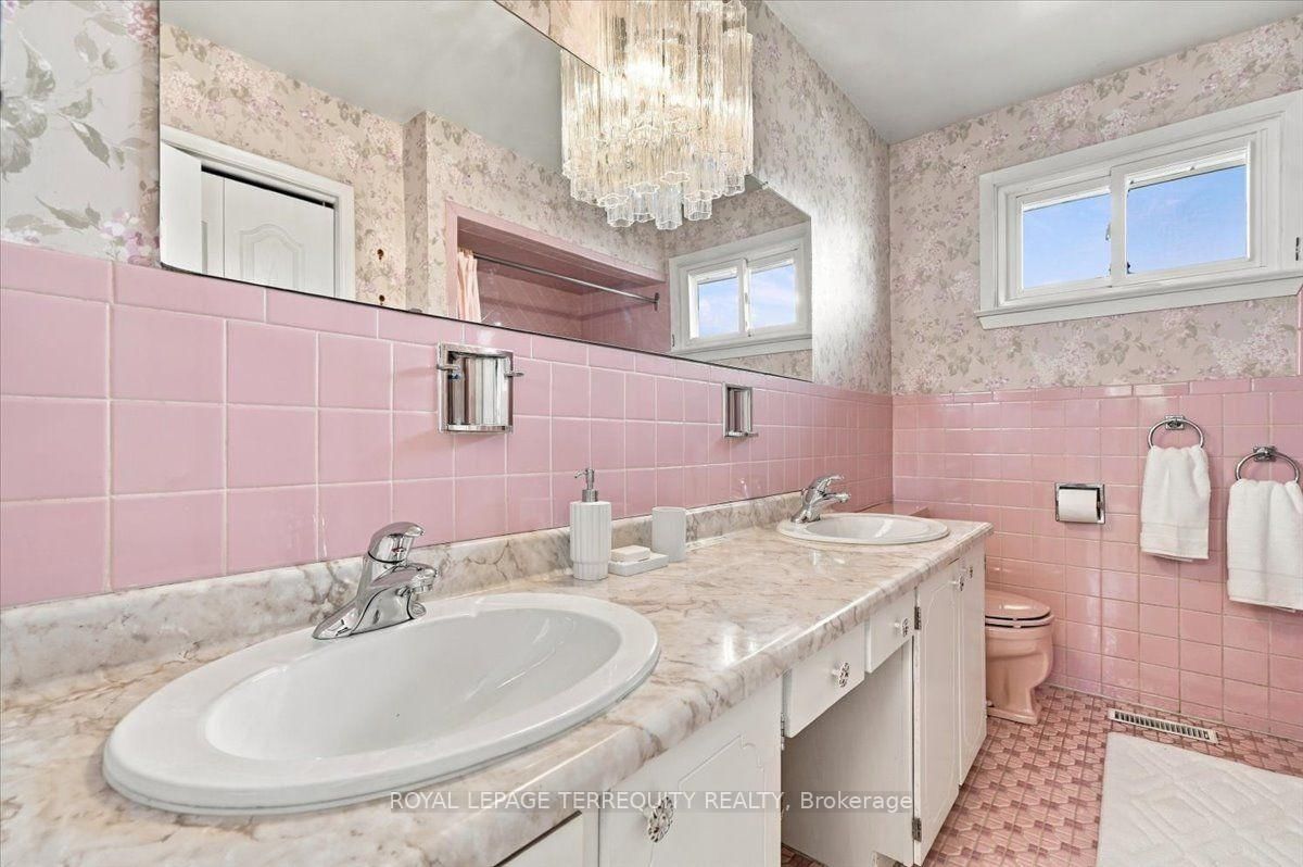169 Grandravine Drive • Toronto, ON photo 24