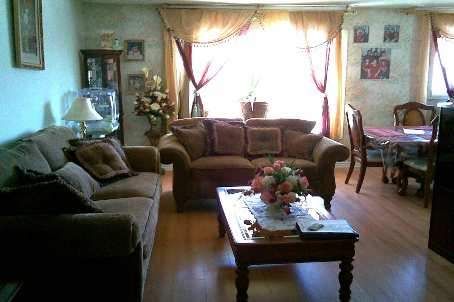 137 Beech St, Brampton, L6V2Z2 | Image 2