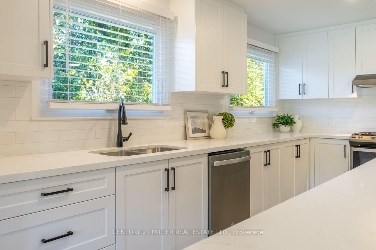 582 Strathcona Court • Milton, ON photo 11