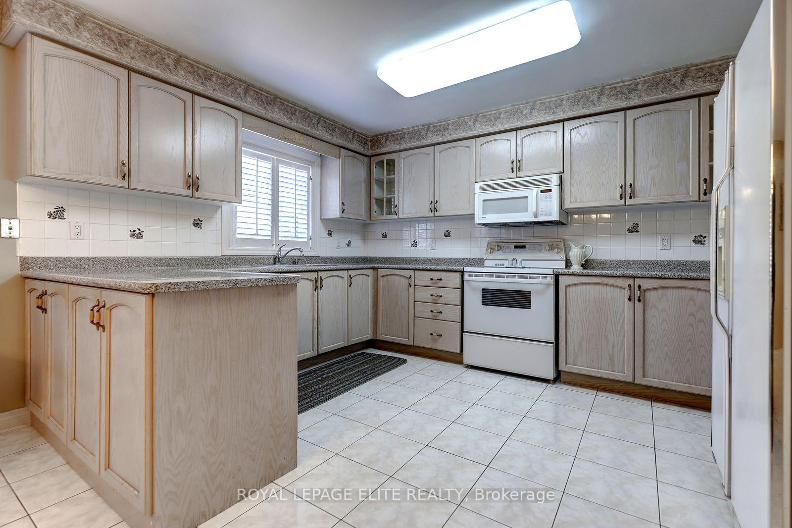 5 Pinecone Way E • Brampton, ON photo 16