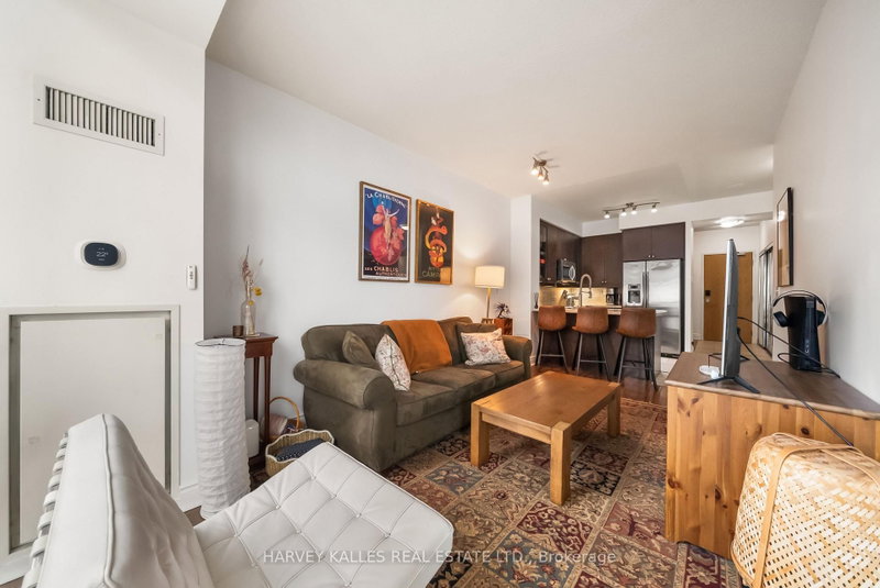 1910 Lake Shore Blvd W photo 4