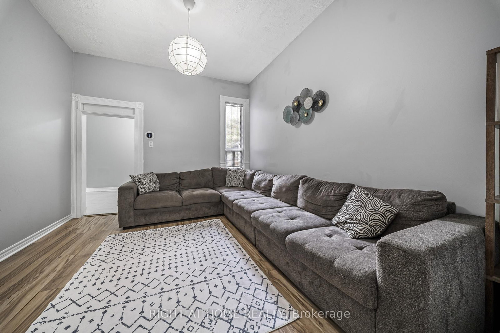 138 Osler Street • Toronto, ON photo 4