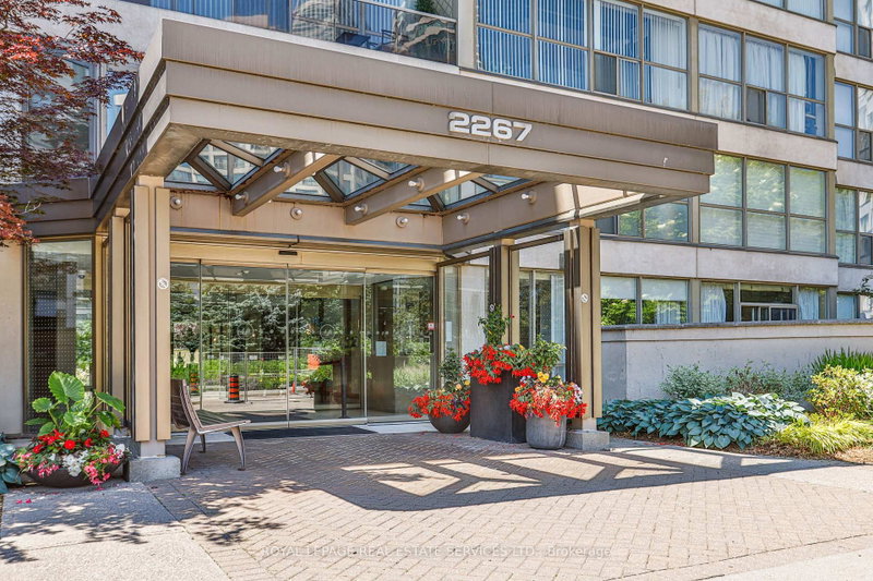1304 - 2267 Lake Shore Boulevard W