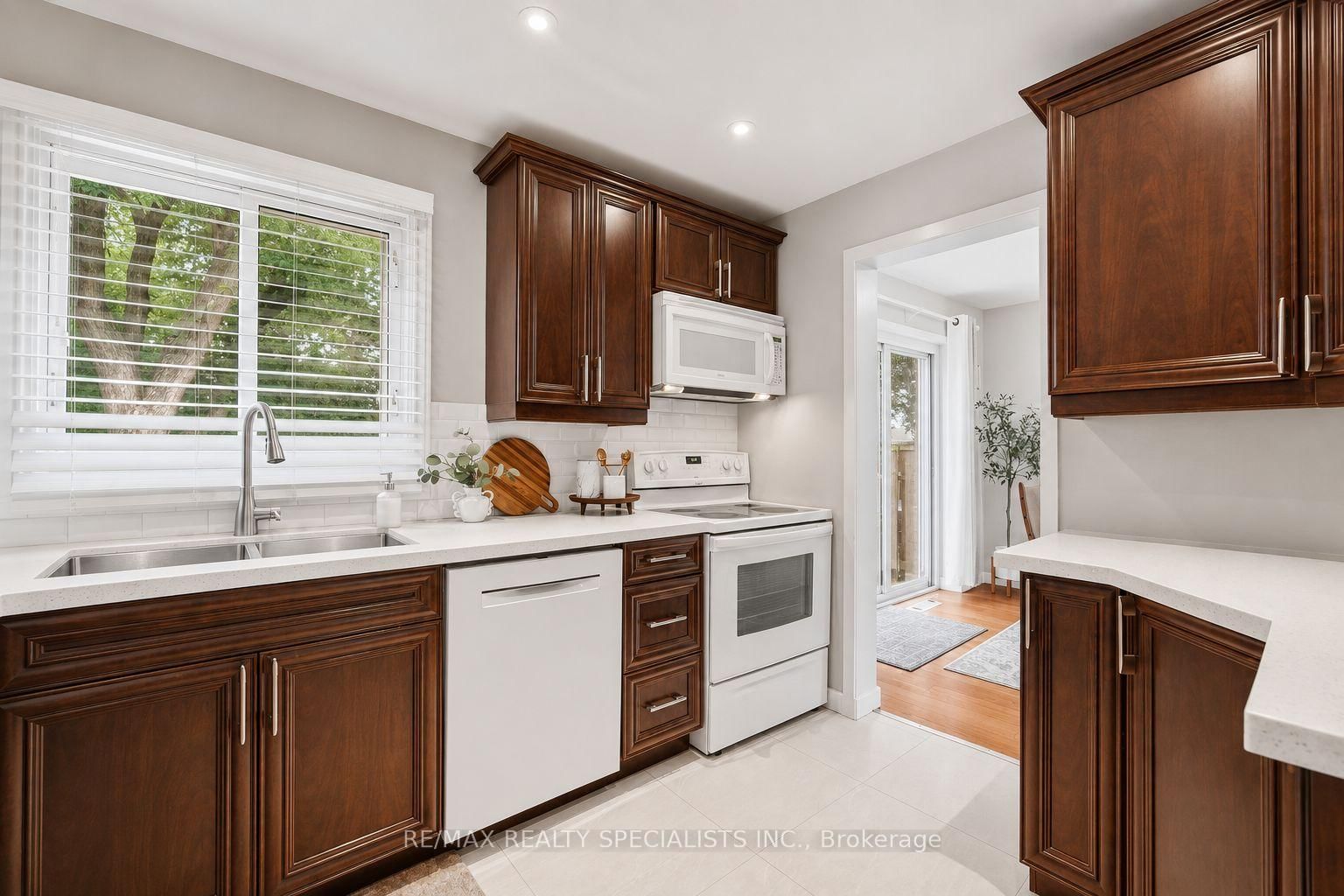 6851 Avila Rd, Mississauga, view 9