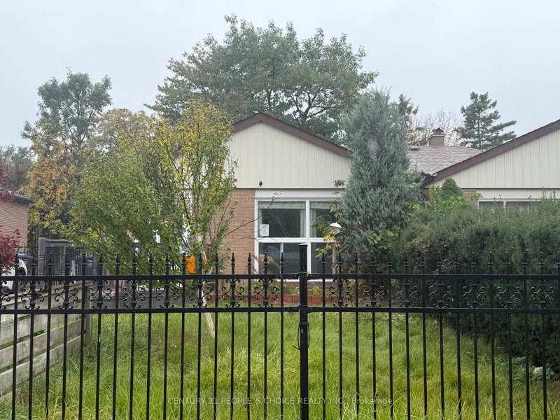 111 Aloma Crescent