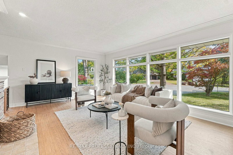 8 Northolt Crt photo 5