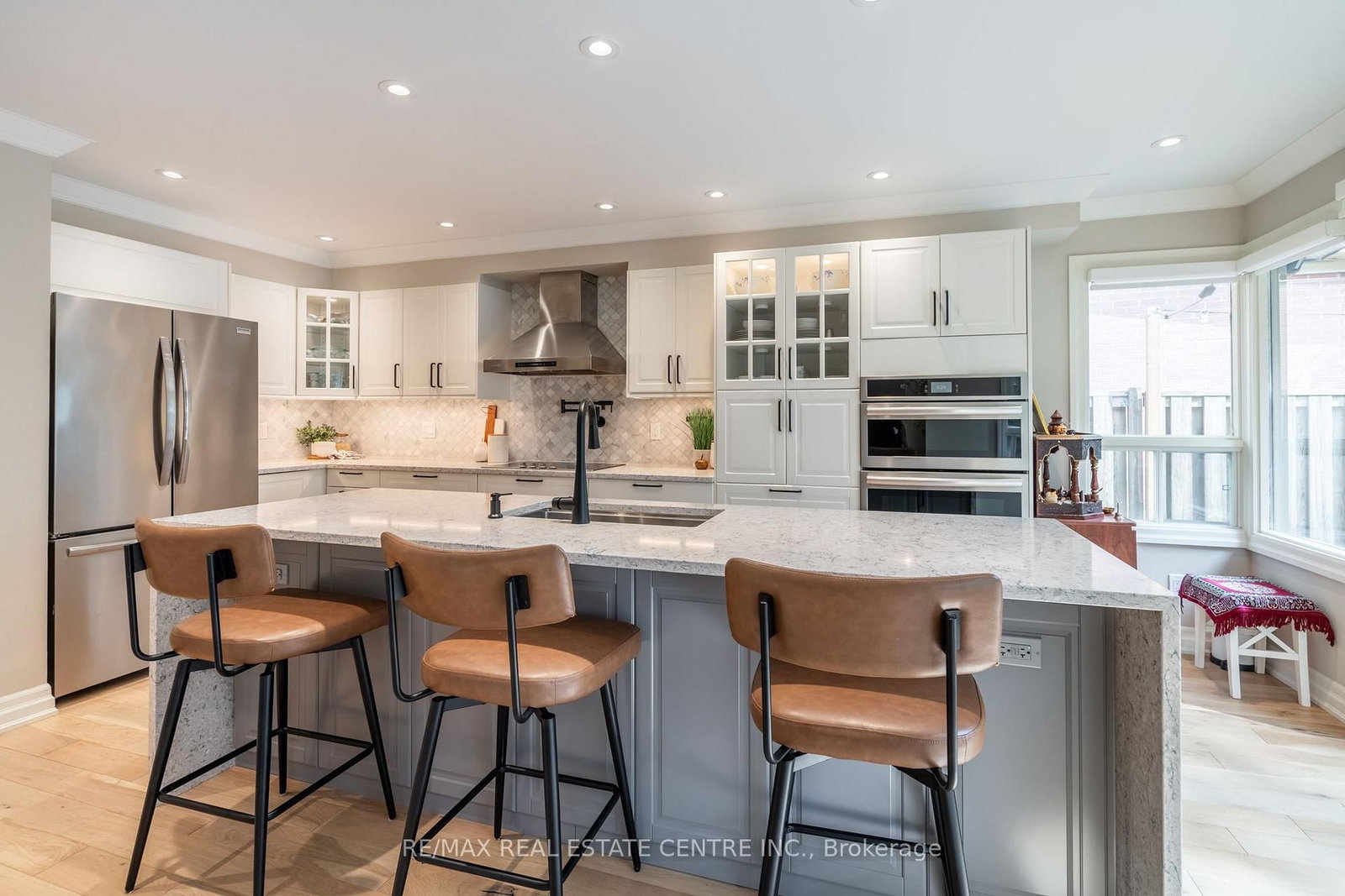 2064 Trillium Crt, Burlington, view 13