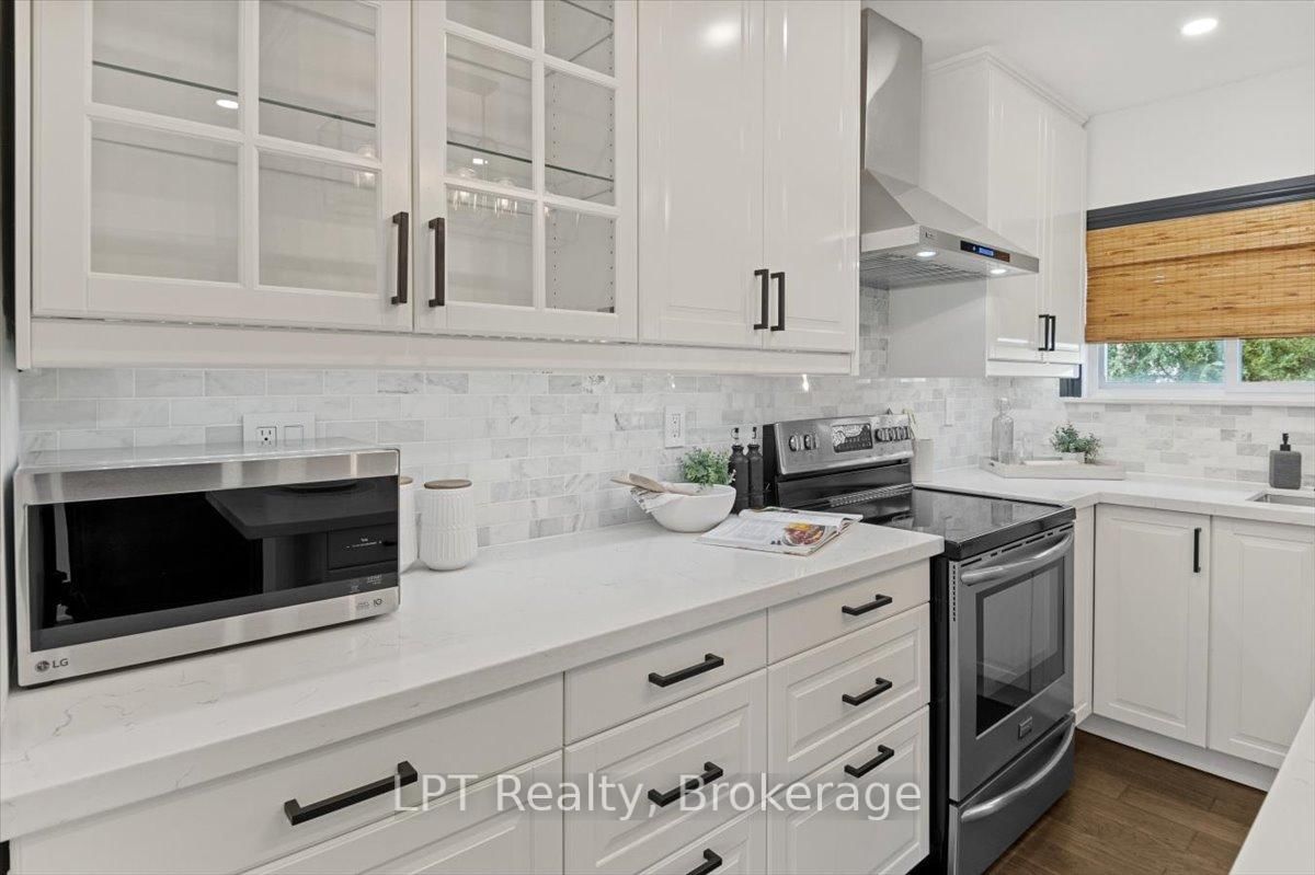667 Wickens Ave, Burlington, view 15