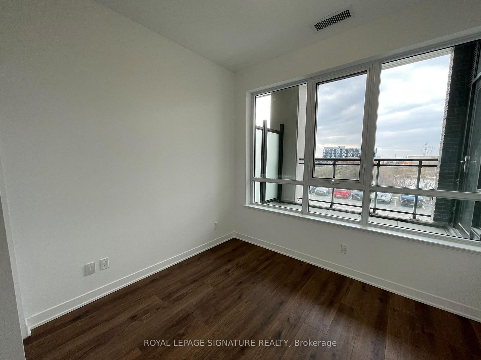 209-405 Dundas St, Oakville, view 16