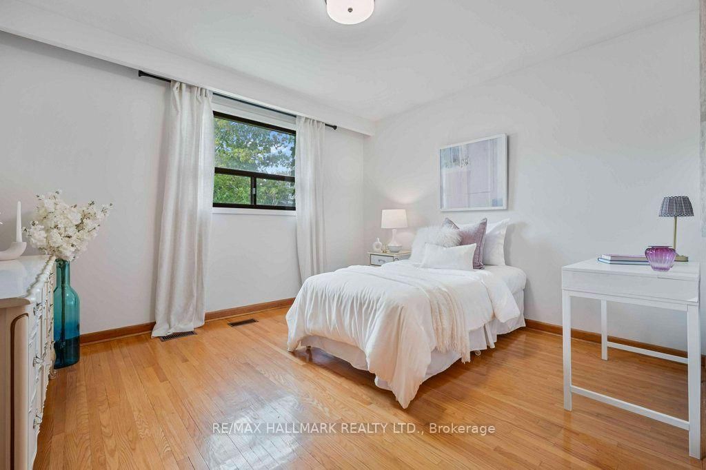 12 Tammy Lane • Toronto, ON photo 27