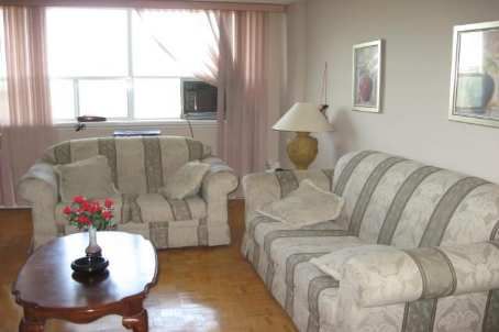 917 - 80 Grandravine Dr, Toronto, M3J1B2 | Image 3