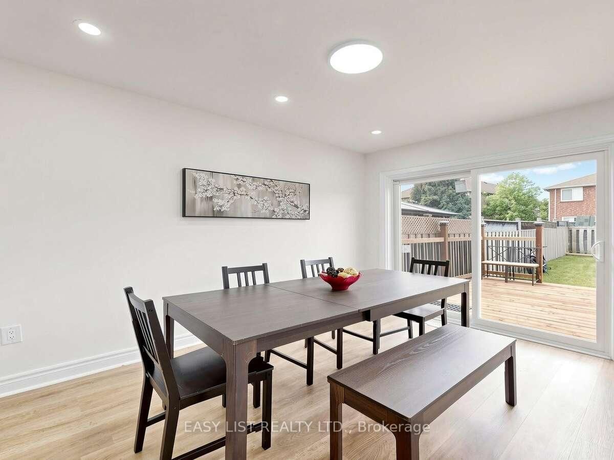 16 Mount Fuji Crescent • Brampton, ON photo 11