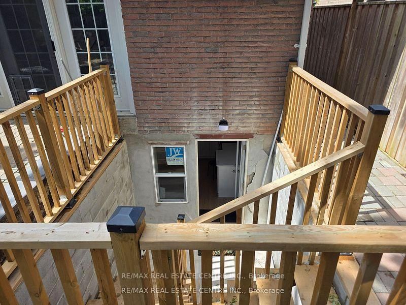 Basement-2644 Kinnerton Cres, Mississauga, view 4